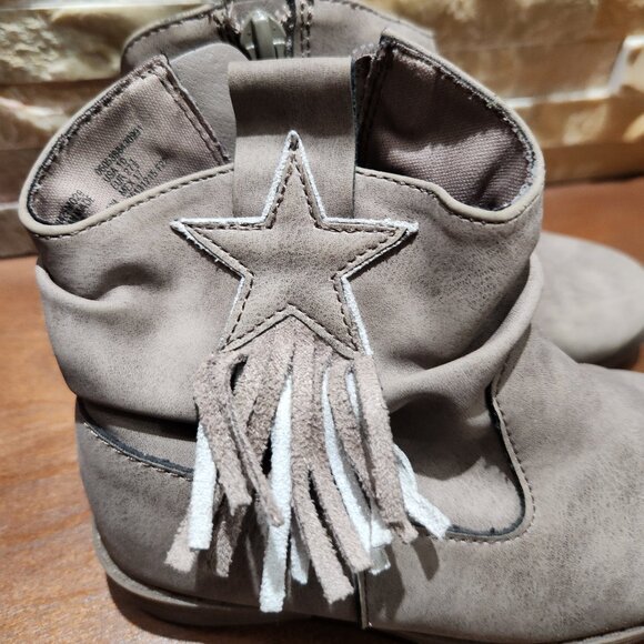 Wonder Nation Taupe Slouch Star Cowboy Boots Size 10 - Picture 4 of 4